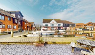 Horning - 2 Bedroom End town house