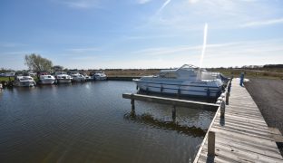 Potter Heigham - mooring plot