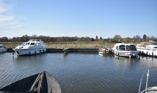 Potter Heigham - mooring plot