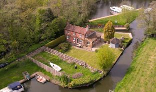 Irstead - 4 Bedroom Detached house