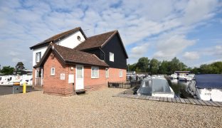 NR12 8TH - 4 Bedroom Semi-detached house