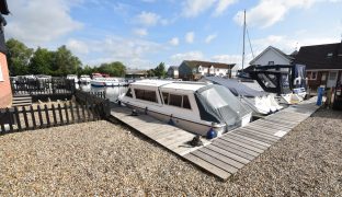 NR12 8TH - 4 Bedroom Semi-detached house