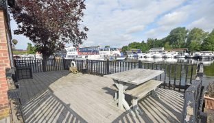 NR12 8TH - 4 Bedroom Semi-detached house