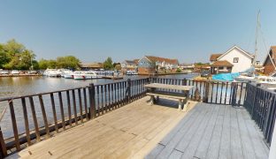 NR12 8TH - 4 Bedroom Semi-detached house