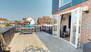 NR12 8TH - 4 Bedroom Semi-detached house