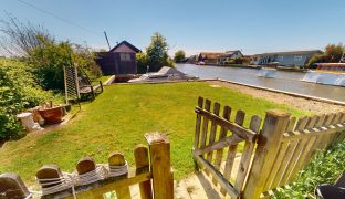 Repps with Bastwick - 2 Bedroom Detached bungalow