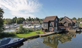 Wroxham - 3 Bedroom End terrace