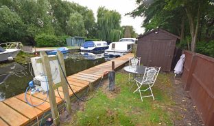 Wayford Bridge - Mooring plot