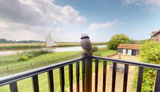 Acle - 7 Bedroom Detached house