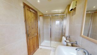 Acle - 7 Bedroom Detached house