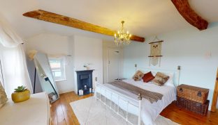 Acle - 7 Bedroom Detached house