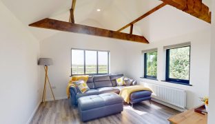Acle - 7 Bedroom Detached house
