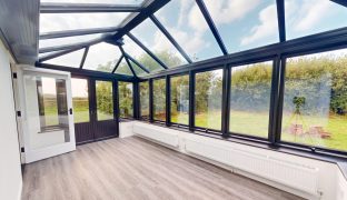 Acle - 7 Bedroom Detached house