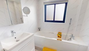 Acle - 7 Bedroom Detached house