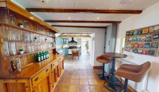 Acle - 7 Bedroom Detached house