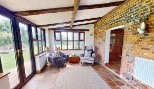 Acle - 7 Bedroom Detached house