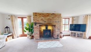 Acle - 7 Bedroom Detached house