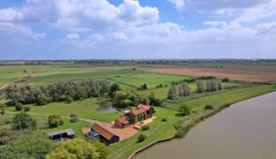 Acle - 7 Bedroom Detached house