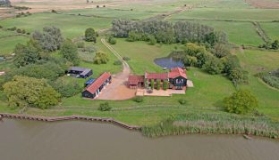 Acle - 7 Bedroom Detached house