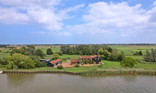 Acle - 7 Bedroom Detached house