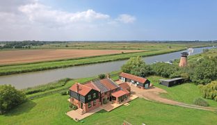 Acle - 7 Bedroom Detached house