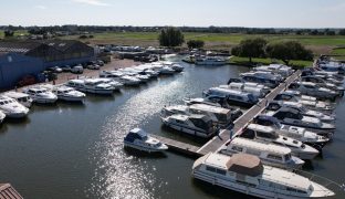 Potter Heigham - Mooring Plot