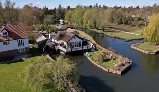 Wroxham - 5 Bedroom Detached house