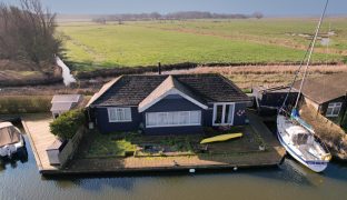 Repps with Bastwick - 2 Bedroom Detached Bungalow