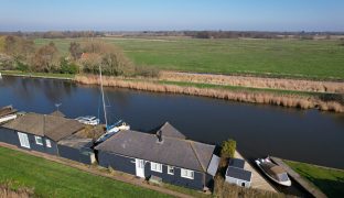 Repps with Bastwick - 2 Bedroom Detached Bungalow