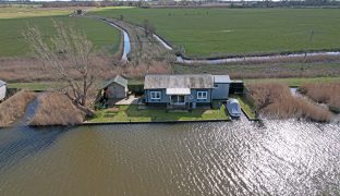 Repps with Bastwick - 2 Bedroom Detached Bungalow