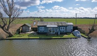 Repps with Bastwick - 2 Bedroom Detached Bungalow