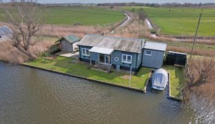 Repps with Bastwick - 2 Bedroom Detached Bungalow