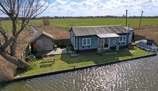 Repps with Bastwick - 2 Bedroom Detached Bungalow