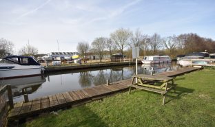 Wayford Bridge - Mooring Plot