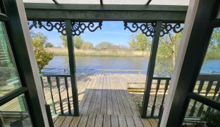 Repps with Bastwick - 2 Bedroom Detached bungalow