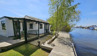 Repps with Bastwick - 2 Bedroom Detached bungalow