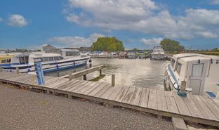 Potter Heigham - Mooring Plot