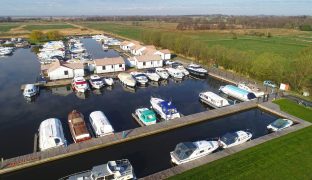 Potter Heigham - Mooring Plot