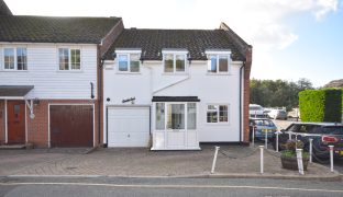 Horning - 4 Bedroom End Town House